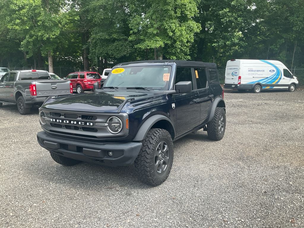 2021 Ford Bronco Big Bend in Blue Metallic — front three-quarter view