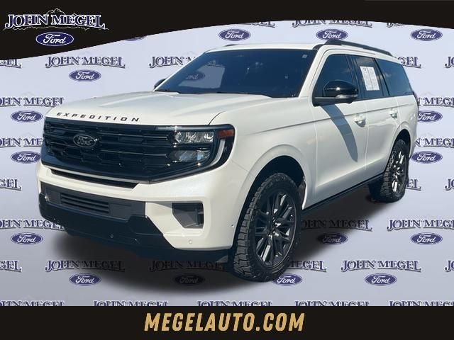 2025 Ford Expedition Platinum in White Metallic — front three-quarter view