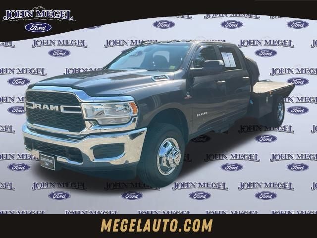 2022 RAM 3500 Tradesman in Granite Crystal Metallic Clearcoat — front three-quarter view